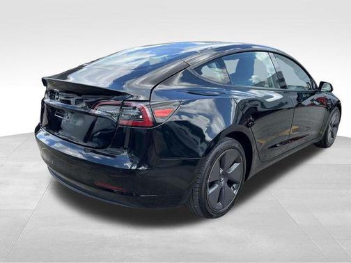 2022 Tesla Model 3 Base