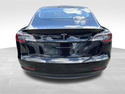 2022 Tesla Model 3 Base