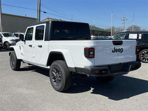 2025 Jeep Gladiator Sport