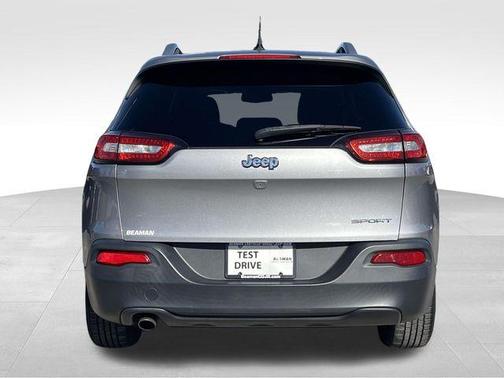 2015 Jeep Cherokee Sport