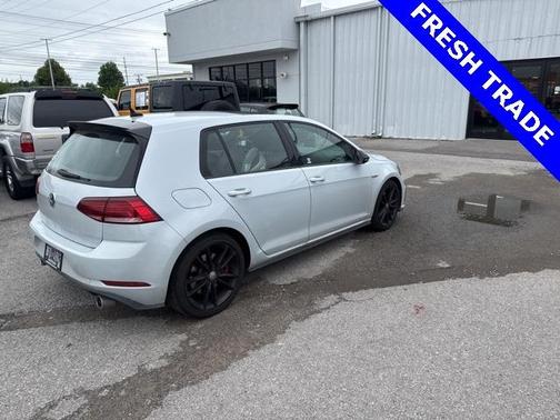 2021 Volkswagen Golf GTI 2.0T SE