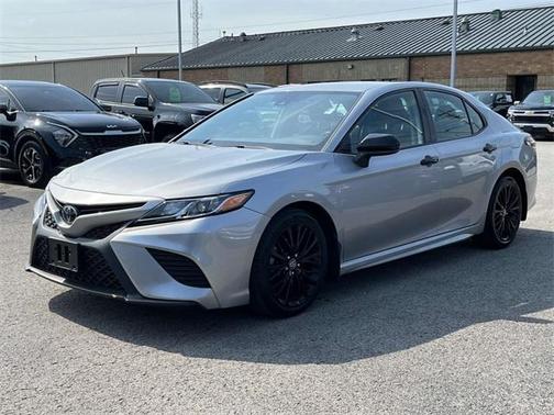2020 Toyota Camry SE Nightshade