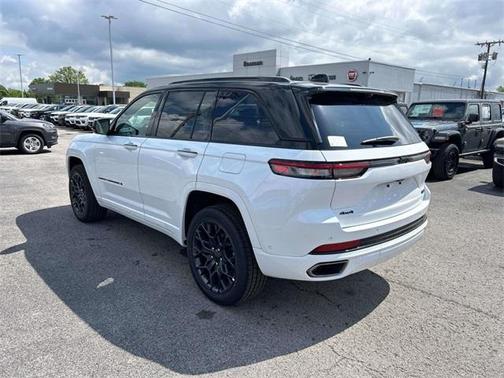 2025 Jeep Grand Cherokee Summit