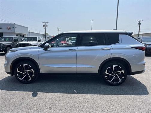 2022 Mitsubishi Outlander SE