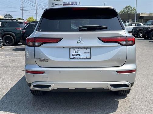 2022 Mitsubishi Outlander SE
