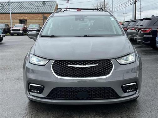 2022 Chrysler Pacifica Touring-L