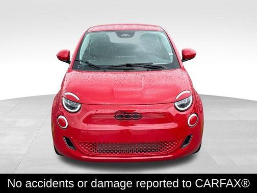 2024 FIAT 500e Base