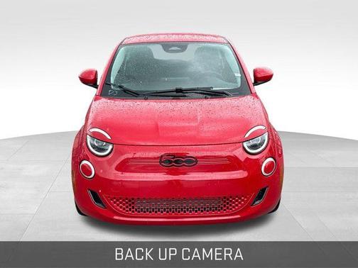 2024 FIAT 500e Base