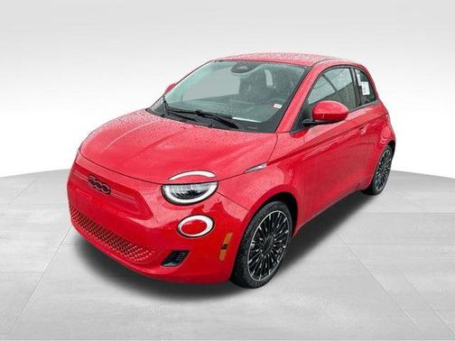 2024 FIAT 500e Base