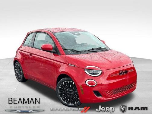 2024 FIAT 500e Base