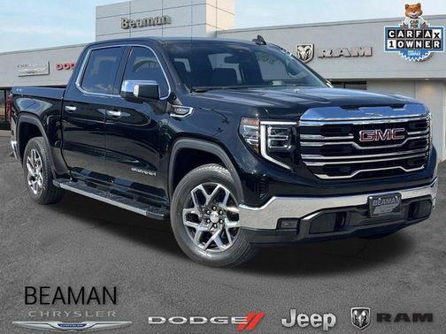 Onyx Black 2023 GMC Sierra 1500 SLT