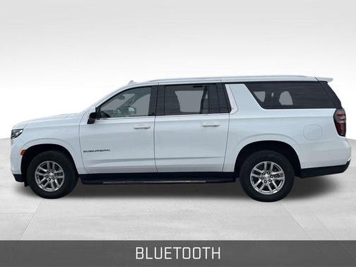 2023 Chevrolet Suburban LT