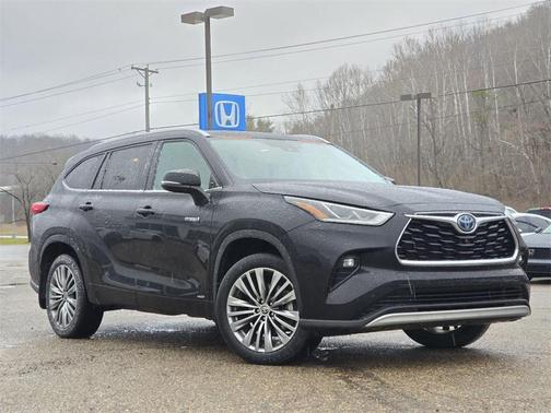 2021 Toyota Highlander Hybrid Platinum