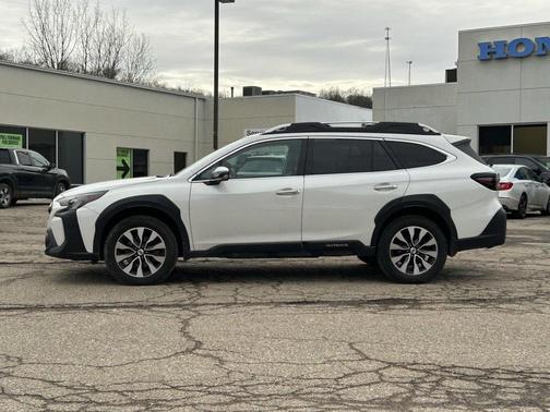 2023 Subaru Outback Touring XT