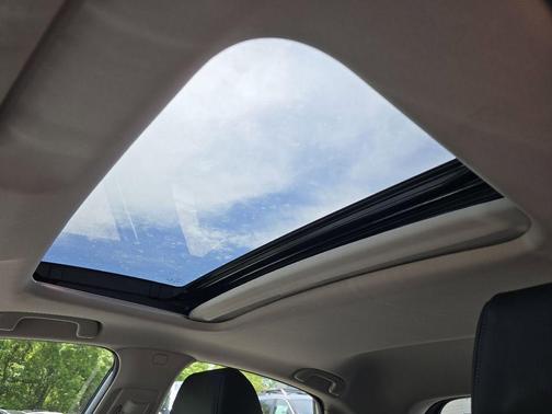 Platinum White Pearl 2024 Honda Civic EX-L