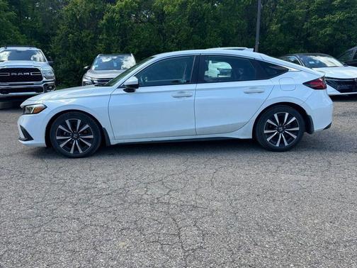 Platinum White Pearl 2024 Honda Civic EX-L
