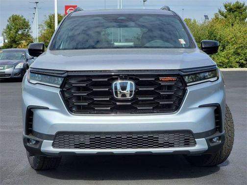 2025 Honda Pilot Touring 8-Passenger