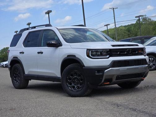 Platinum White Pearl 2026 Honda Passport AWD TrailSport Blackout