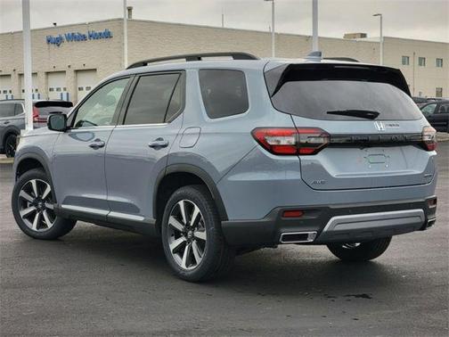2025 Honda Pilot Touring 8-Passenger