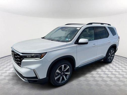 2025 Honda Pilot Touring 8-Passenger