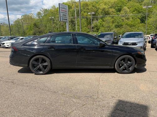 Crystal Black Pearl 2024 Honda Accord Hybrid Sport-L