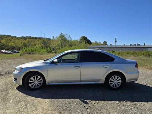 2013 Volkswagen Passat 2.5L S