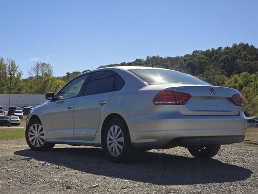 2013 Volkswagen Passat 2.5L S