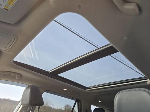 2024 Honda Pilot Touring 8-Passenger