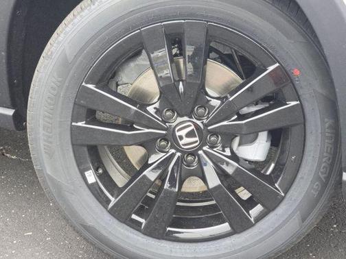 Platinum White Pearl 2027 Honda HR-V Sport