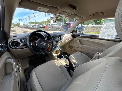 Toffee Brown Metallic 2013 Volkswagen Beetle 2.5L