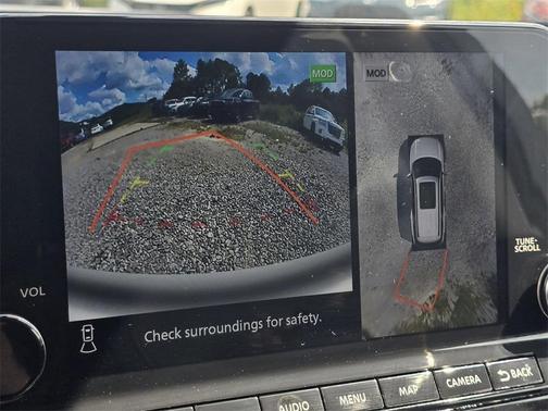 2023 Nissan Pathfinder SL 4WD