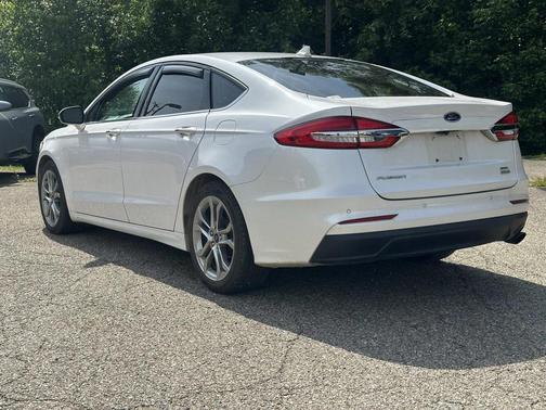2020 Ford Fusion SEL
