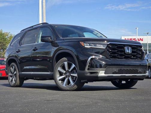 2025 Honda Pilot Touring 8-Passenger