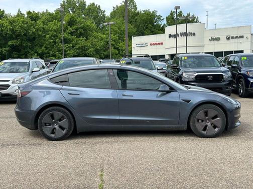 Gray 2022 Tesla Model 3 Long Range