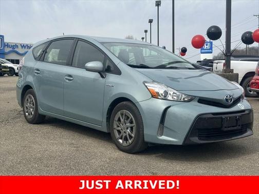 2015 Toyota Prius v Five