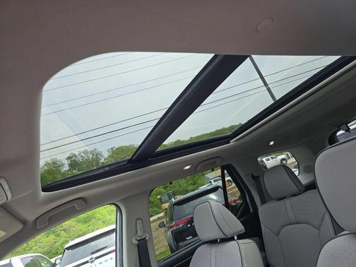 Lunar Silver Metallic 2023 Honda Pilot AWD Elite