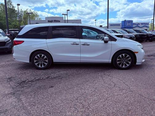 Platinum White Pearl 2023 Honda Odyssey EX-L