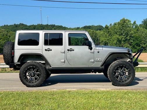 Silver 2016 Jeep Wrangler Unlimited Rubicon