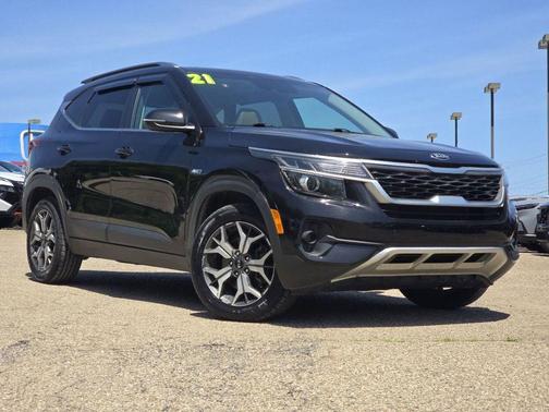 Cherry Black 2021 Kia Seltos EX