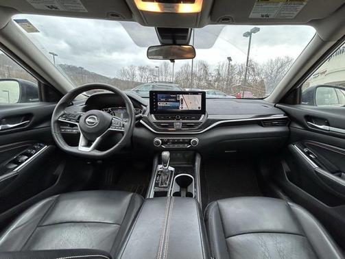 2023 Nissan Altima SR FWD