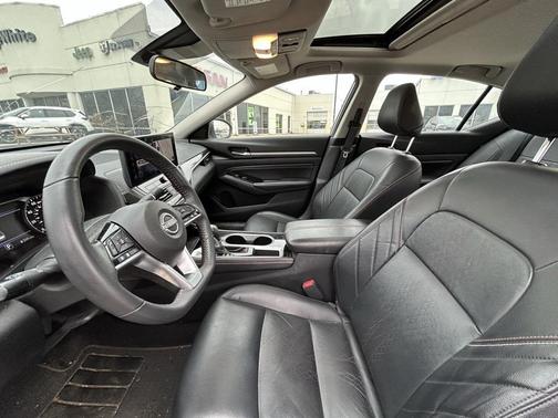 2023 Nissan Altima SR FWD