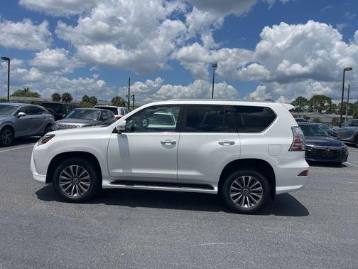 Eminent White Pearl 2023 Lexus GX 460 Luxury