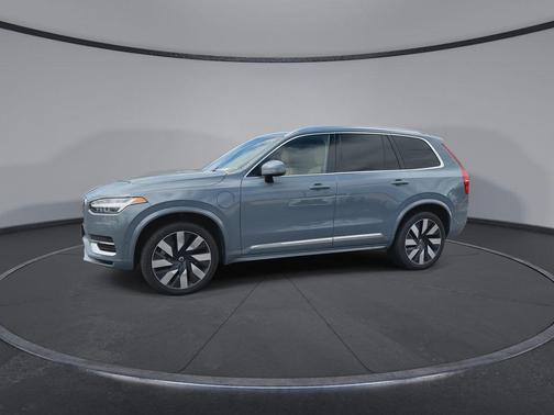 2023 Volvo XC90 Recharge Plug-In Hybrid T8 Ultimate Bright Theme 7-Seater