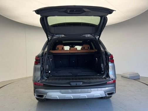 Gray Metallic 2026 BMW X5 sDrive40i