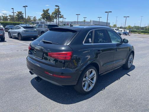 Mythos Black Metallic 2017 Audi Q3 2.0T Premium Plus