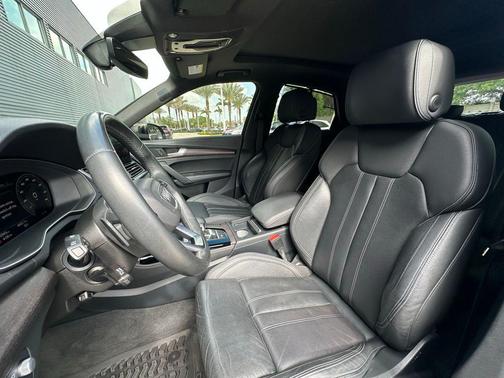Daytona Gray Pearl Effect 2021 Audi Q5 45 Prestige