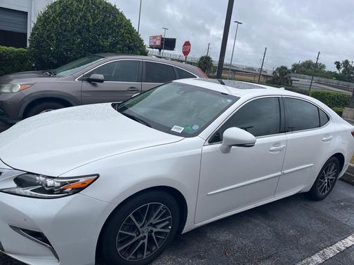 Eminent White Pearl 2018 Lexus ES 350 Base
