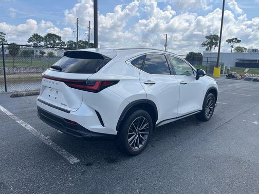 Eminent White Pearl 2024 Lexus NX 250 Premium
