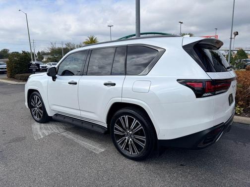 Eminent White Pearl 2025 Lexus LX 700h Luxury