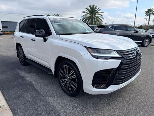 Eminent White Pearl 2025 Lexus LX 700h Luxury